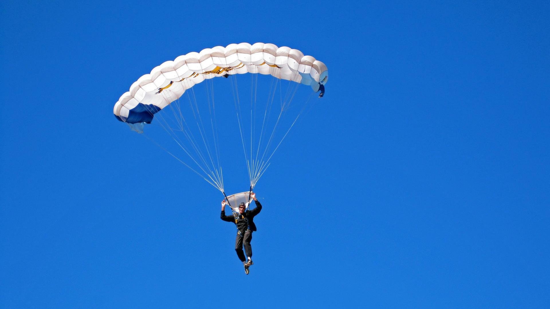 九游登录中心-前中超外援宣布破产！曾效力山东泰山6年狂赚3.3亿，现在已成负翁