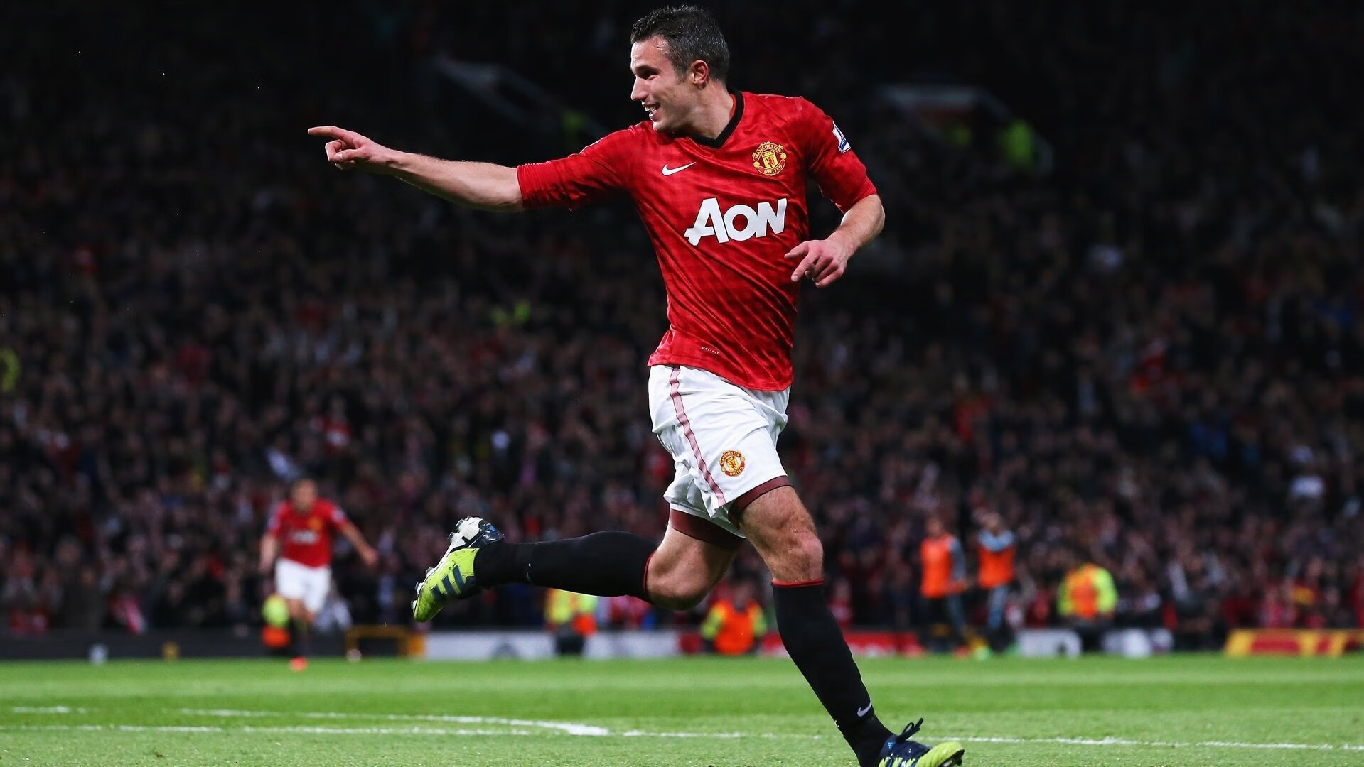 JIU YOU GAME-前热刺铁卫全面开花：职业生涯转型为文艺全能者，前热刺球员